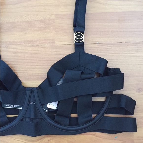 NEW VICTORIA SECRET UNLINED BALCONET LINGERIE SET - Picture 3 of 4